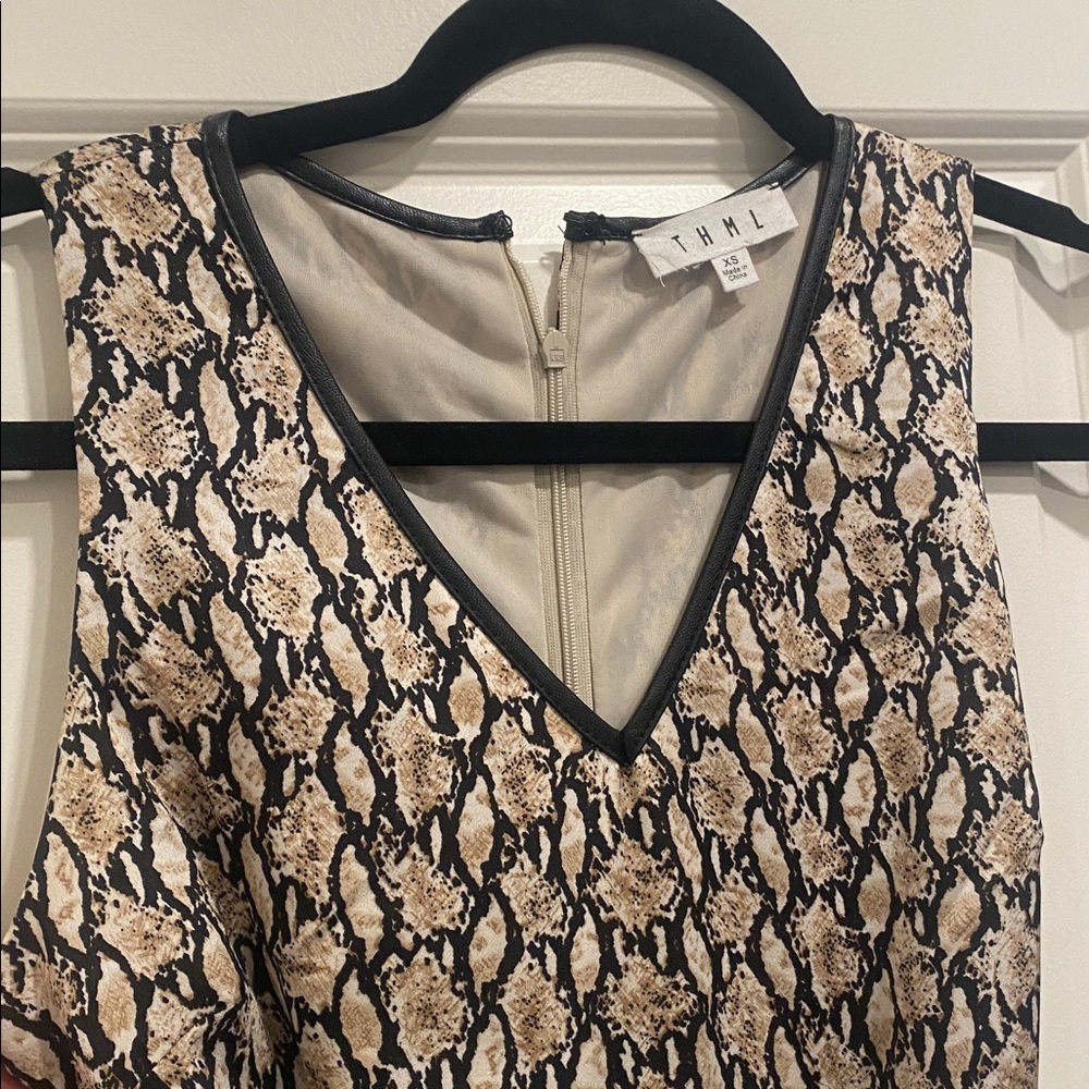 Pantsuit - Picture 3 of 4